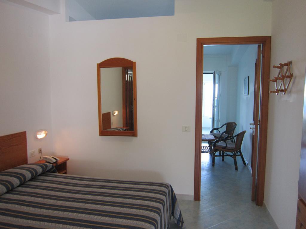 Mediterraneo Residence Marina di Camerota Rom bilde